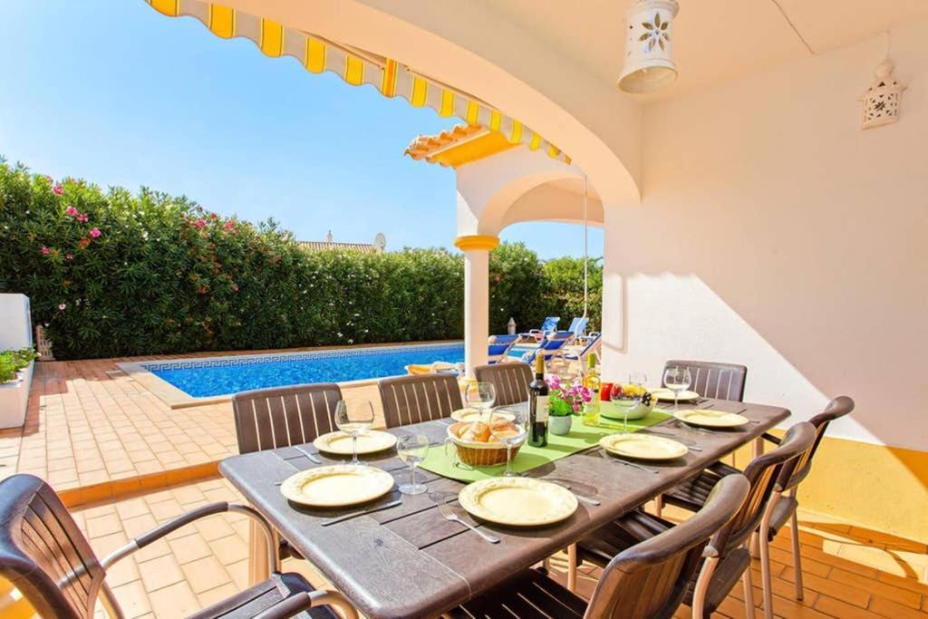 Villa White Sands - Private Oasis, Heated Pool, Beaches & Strip Nearby Albufeira Extérieur photo